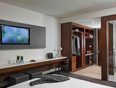 Mere Hotel Уинипег Стая снимка
